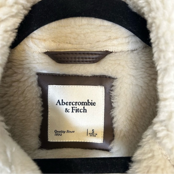 Abercrombie and Fitch Faux suede Brown cozy lined bomber jacket size s - Picture 3 of 9
